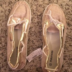 NWT Size 11 Gold Maurice’s Shoes